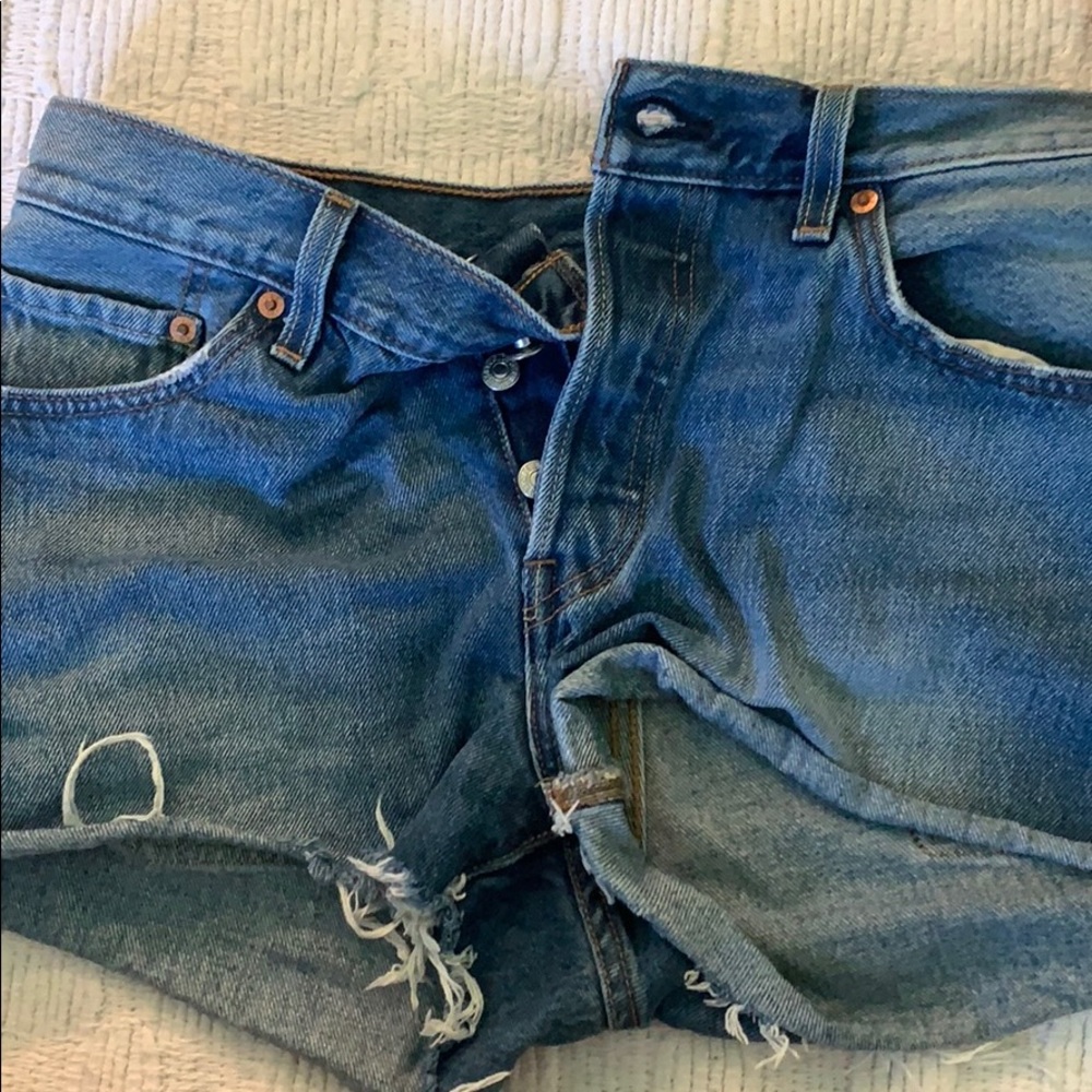 Levi’s cut off jean shorts